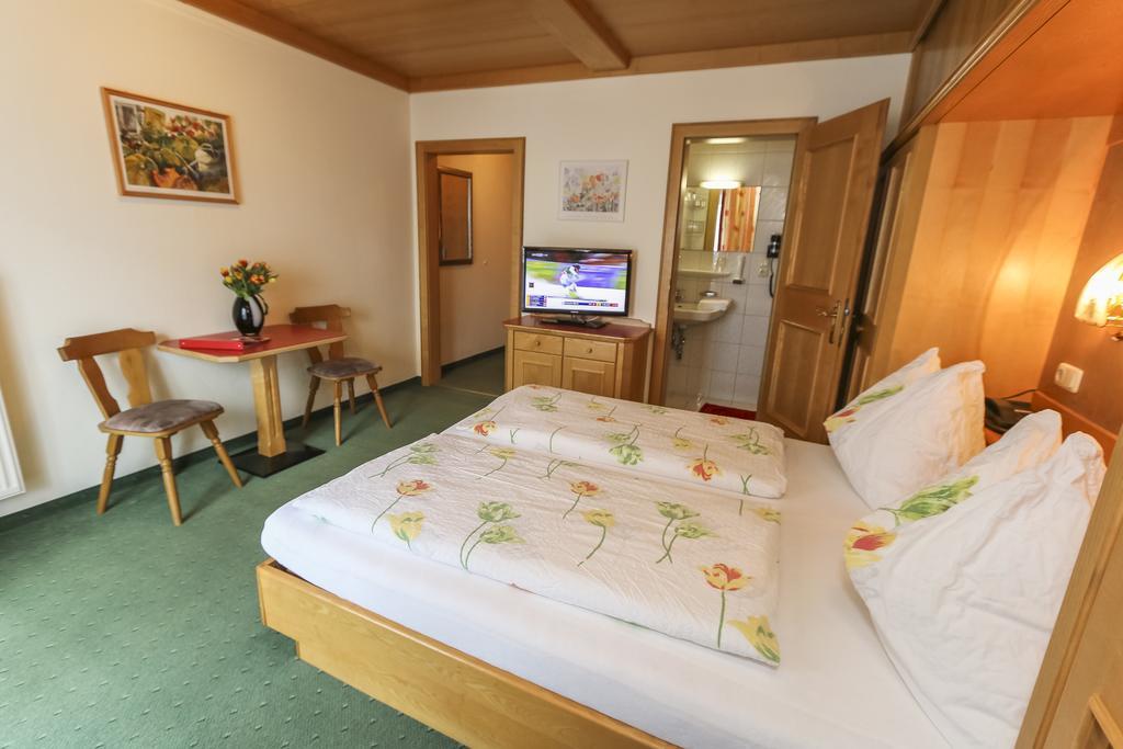 Alpenhotel Tauernstueberl Целль-ам-Зеє Екстер'єр фото
